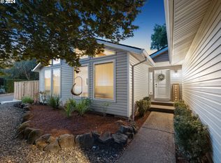 36445 Dubarko Rd, Sandy, OR 97055