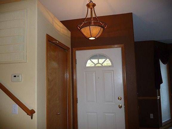 4th image of 409 W Aster Ct
