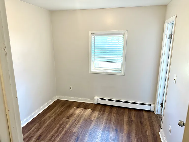 280 3rd St #2 — Photo 8