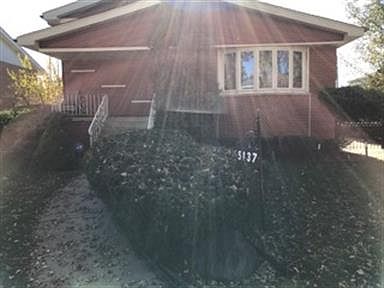 1st image of 5137 W 105th St