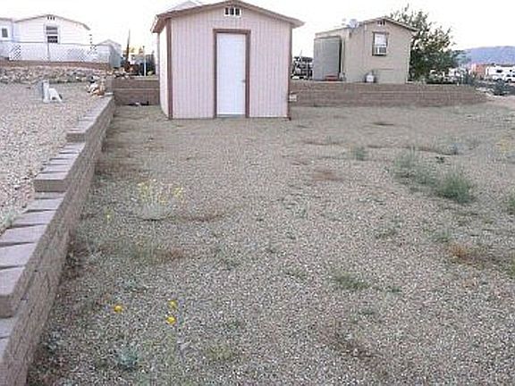 Lot 316 retaining wall 2010