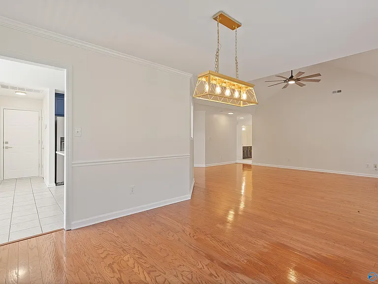 231 Jarrett Ln — Photo 6