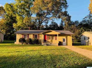 527 Dean St, Scottsboro, AL 35768