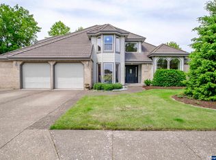 2551 NW Pinehurst Dr, McMinnville, OR