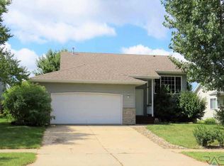 4805 S Galway Ave, Sioux Falls, SD 57106
