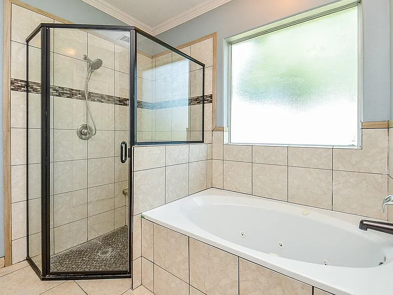 5575 Bollinger Rd — Photo 17