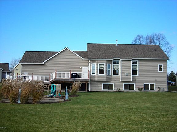 2nd image of 9465 Deerway Ct