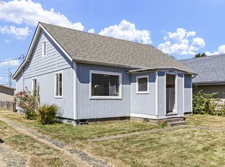 1057 Greenwood Ave, Reedsport, OR 97467