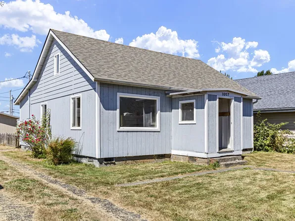 1057 Greenwood Ave, Reedsport, OR 97467