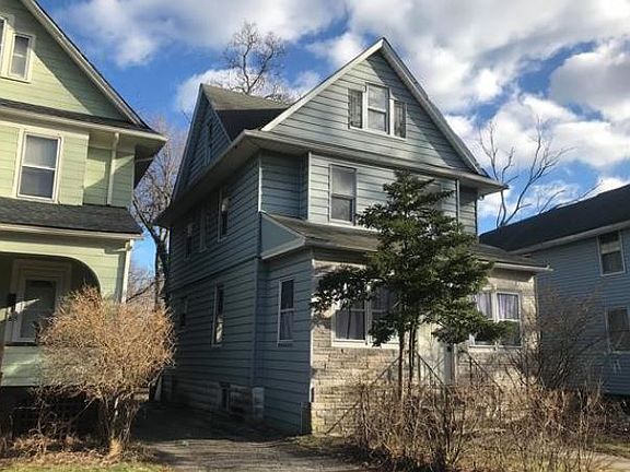 2nd image of 256 Glenwood Ave