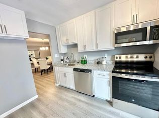 10341 Forest Brook Ln APT C, Saint Louis, MO 63146