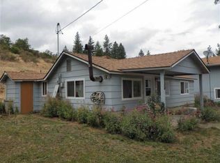 215 Madrone Ln, Shady Cove, OR 97539
