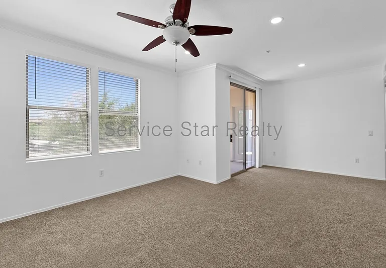 20100 N 78th Pl #2114 — Photo 8