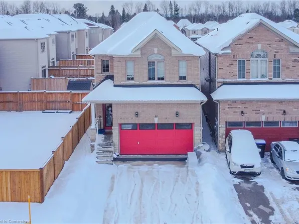 13 Sasco Way, Essa, ON L0M 1B4
