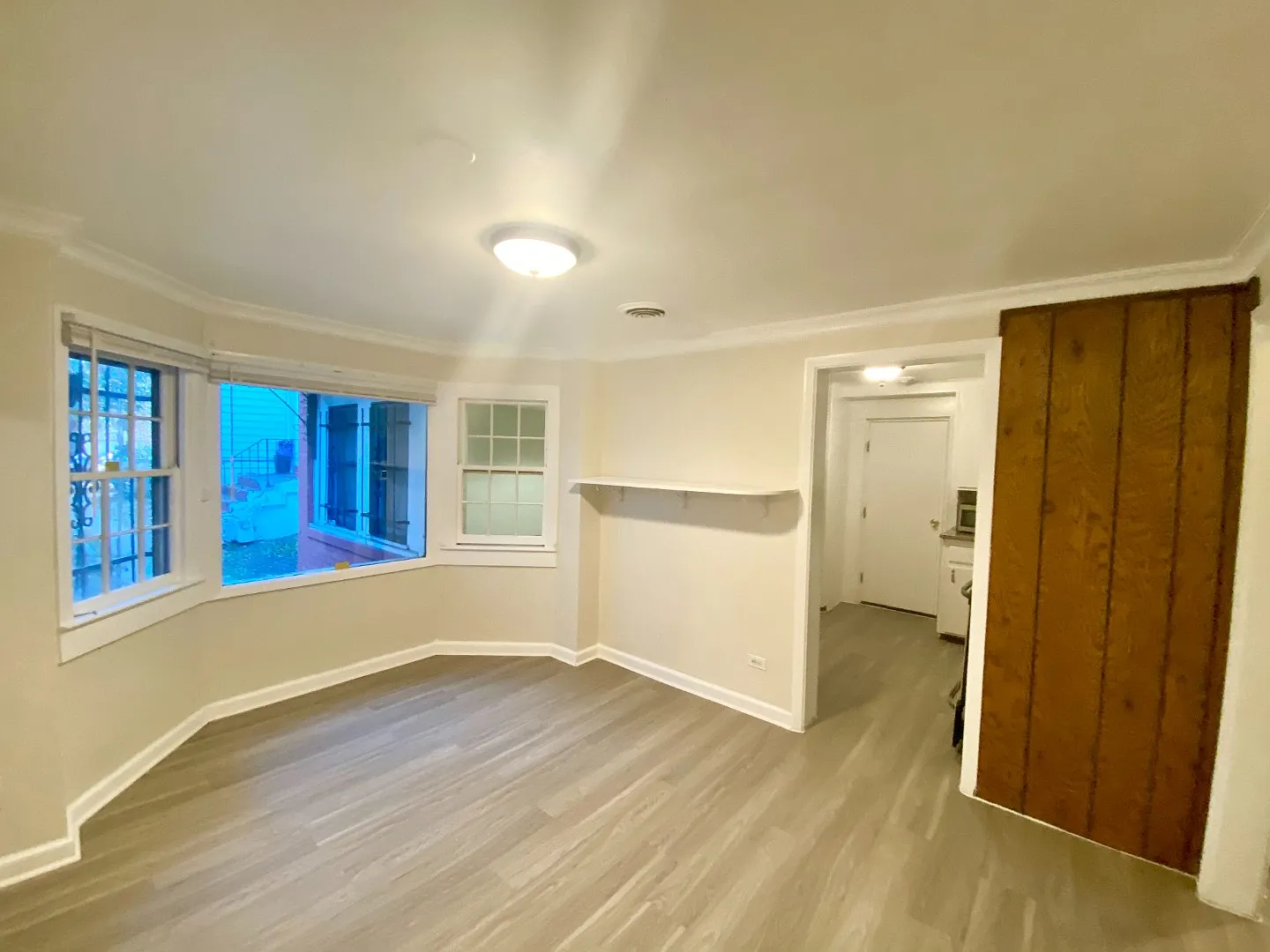 6 bed, 2 bath home in the heart of Capitol Hill, available NOW!! — Photo 4