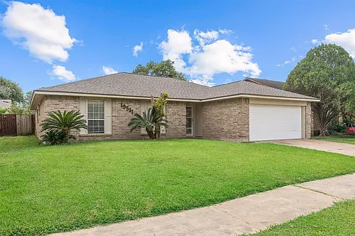 19511 Westhaven Dr Photo 1