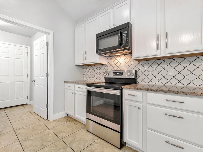 9315 Buccola Ave — Photo 11