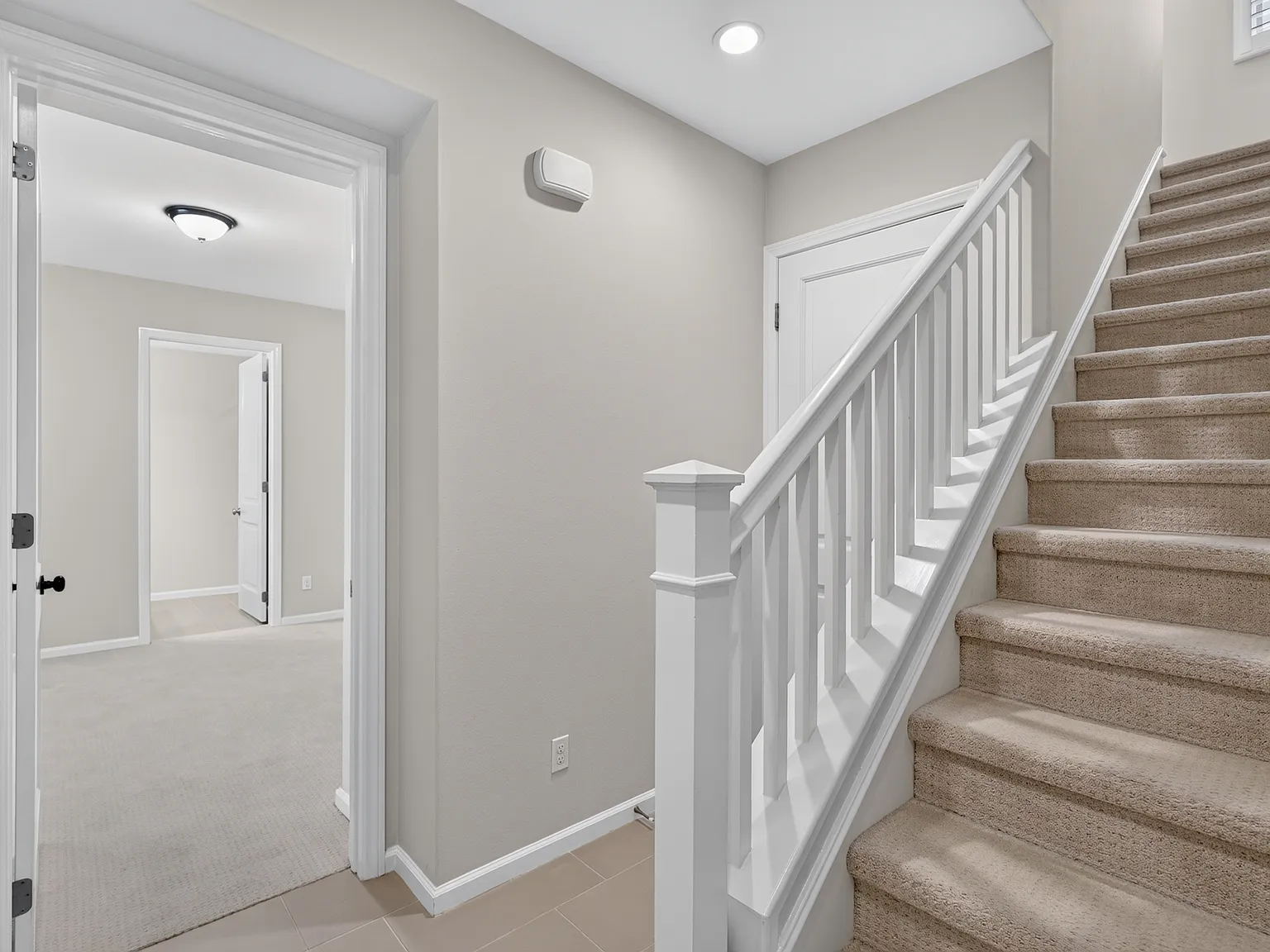3 bed, 3.5 bath, 1658 sqft, $4,400 — Photo 3