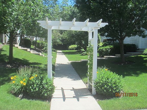2nd image of 1476 Cambria Dr #213-4