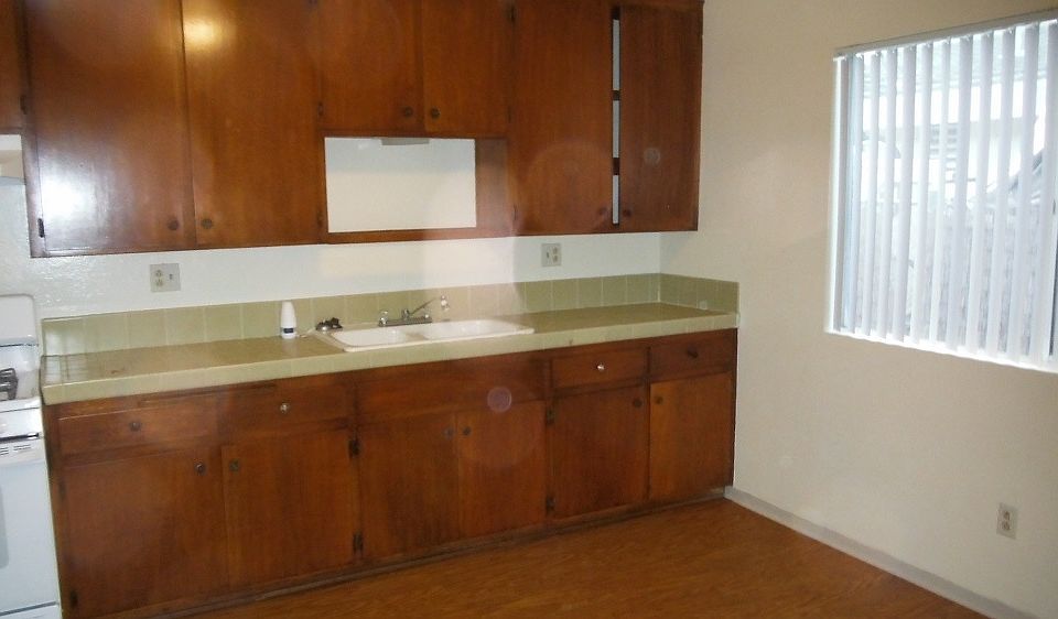2nd image of 559 11th St