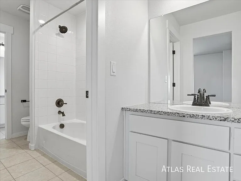 2092 Glean Dr — Photo 29