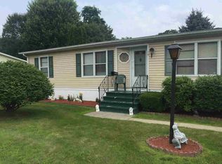 18 Perry Rd, Hyde Park, NY 12538