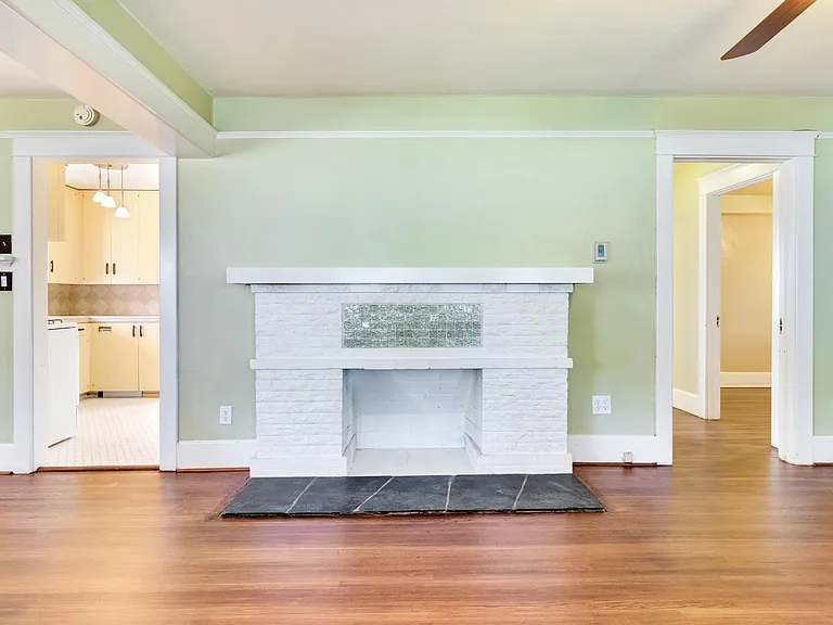 606 Cypress Cir — Photo 8