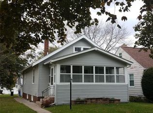 2008 D Ave NE, Cedar Rapids, IA 52402