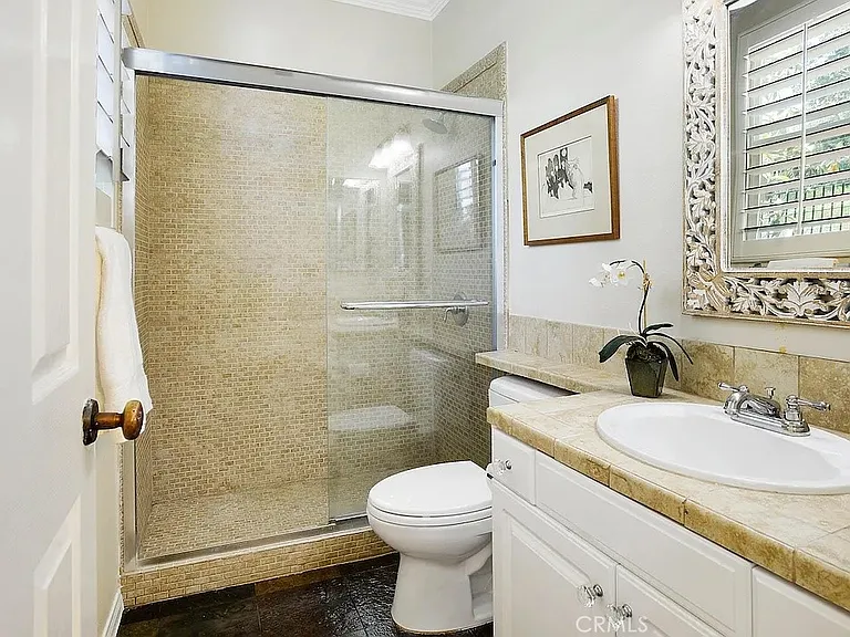 948 Ellesmere Way — Photo 21