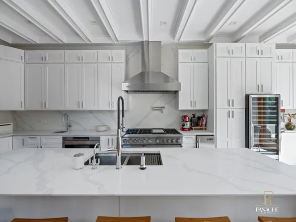 400 Putnam Avenue image 9 of 32