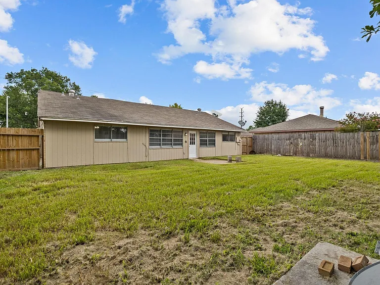 8122 Swan Meadow Ln — Photo 24