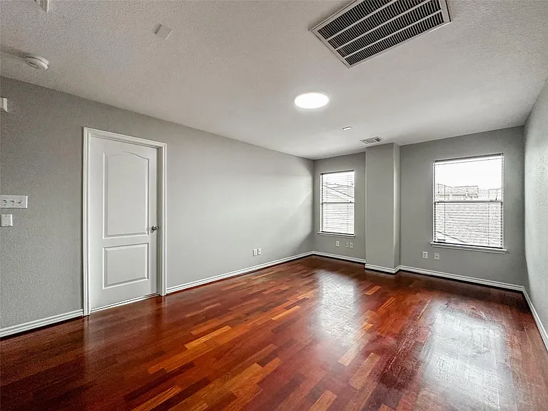 5739 Westminster Village Dr — Photo 37