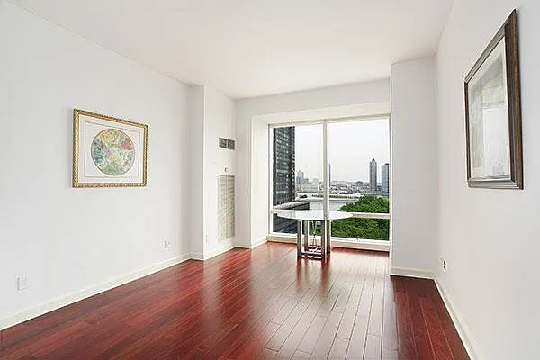 Sold by Trump International Realty | media 10