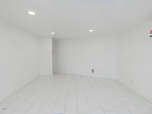 3rd image of 1213 Wright St #B
