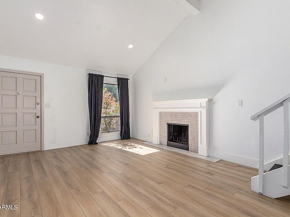 4th image of 1187 E BELMONT Avenue
