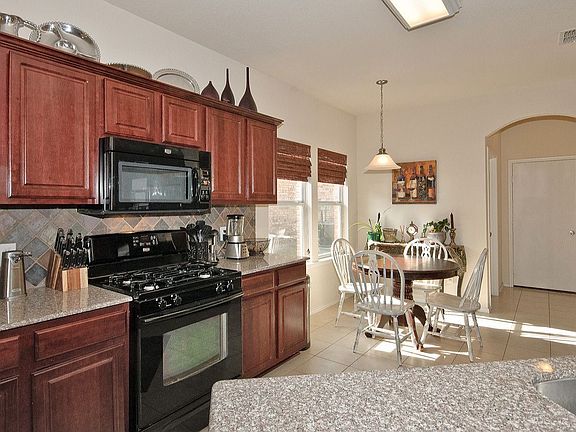 4th image of 2101 Michelle Creek Dr