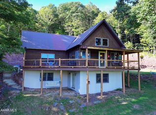 1077 Queen Rd, Claysburg, PA 16625