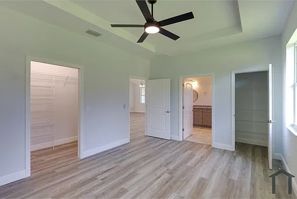 3 bed, $2,245 — Photo 2