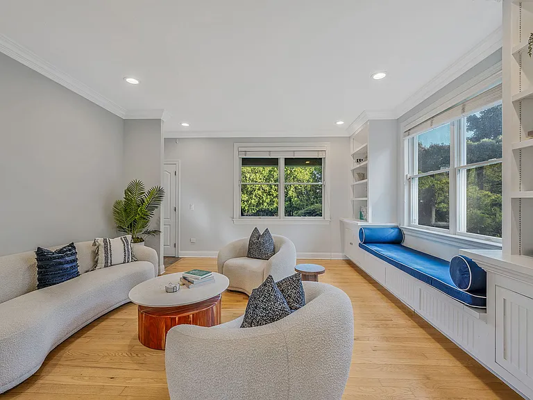 32 Vail Ave #A — Photo 5