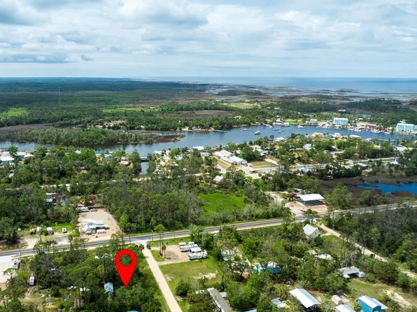 10 SE Eighth St, Steinhatchee, FL 32359