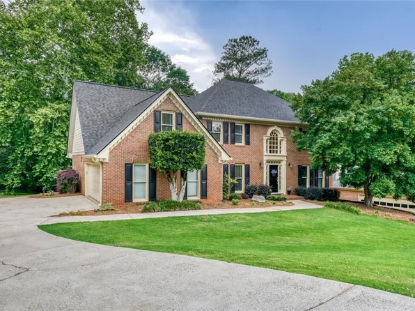 245 Emily Dr SW, Lilburn, GA 30047
