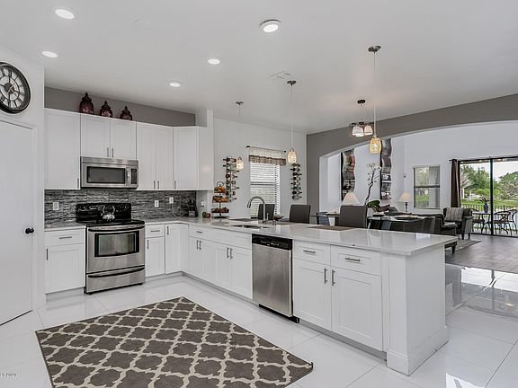 5th image of 770 Russo Dr