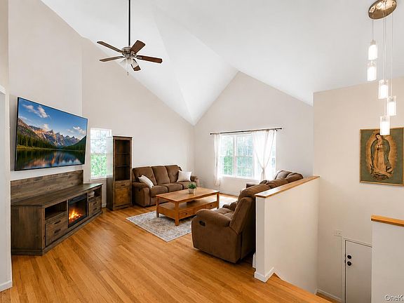 3rd image of 71 Barton Avenue