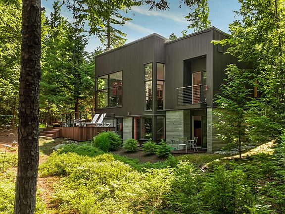 3rd image of 394 Waterford Road