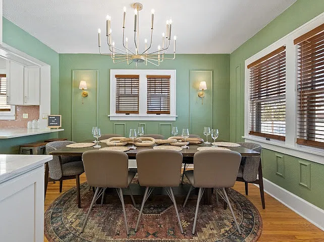 4 bed, 2400 sqft, $3,900 — Photo 3