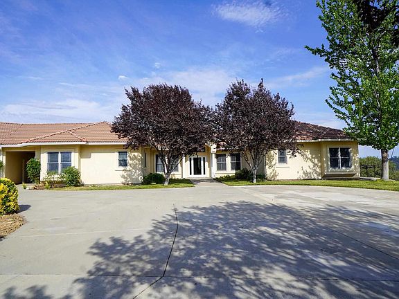 4th image of 17555 Saddle Dr