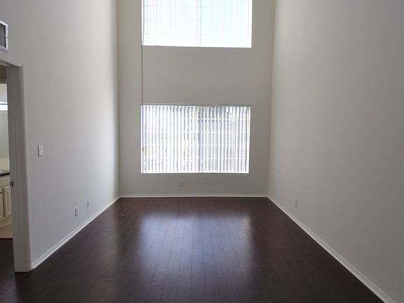 5th image of 11416 Albers St APT 209