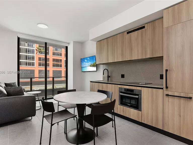 121 NE 5th St #510 — Photo 5