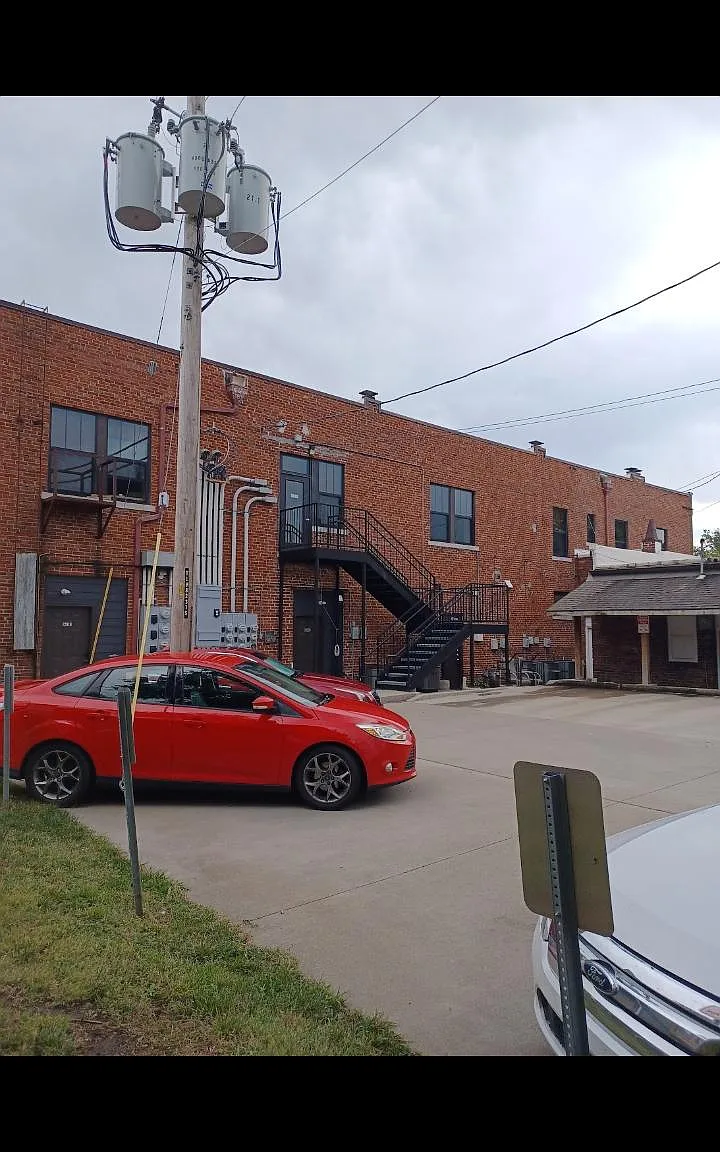 822 Main St — Photo 2