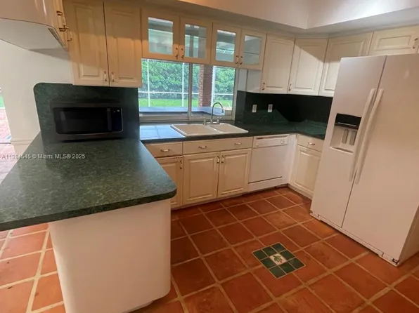 7185 SW 101st St, Pinecrest, FL 33156